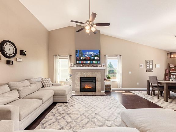 5th image of 445 Lilyfield Ln