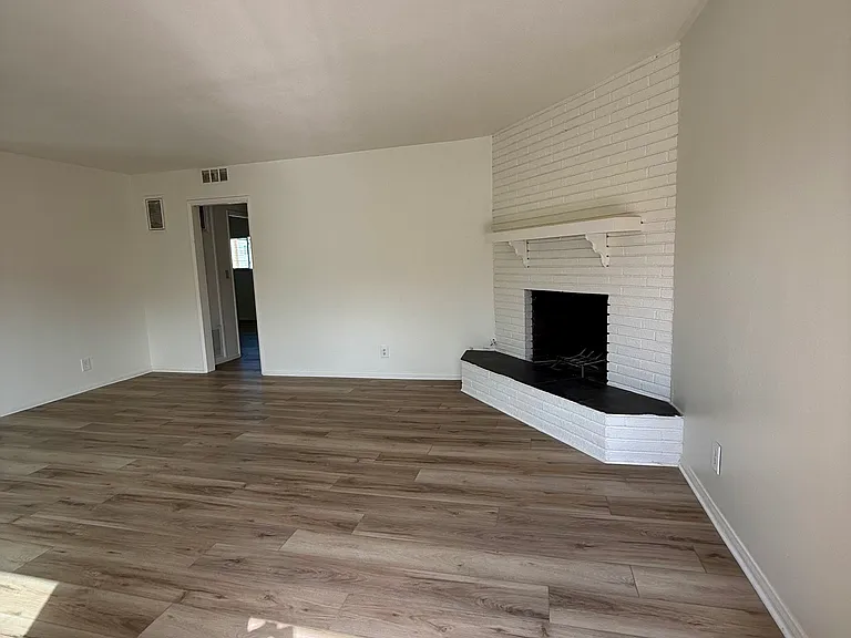 3240 Fairesta St #4 — Photo 6