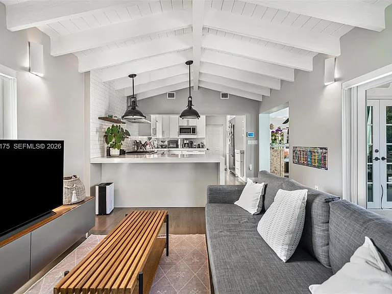 510 Bargello Ave — Photo 14
