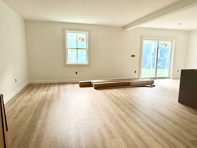 192 Center Rd — Photo 28