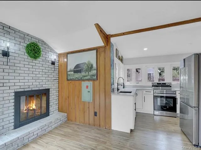 85 Woodland Dr — Photo 3