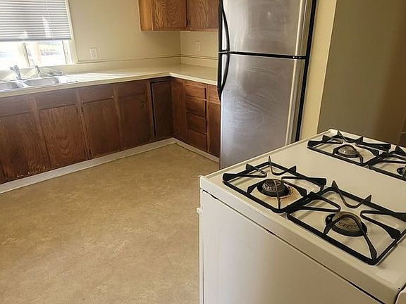 2nd image of 1607-1609 S Madison St #2B-1BA-1090SQFT