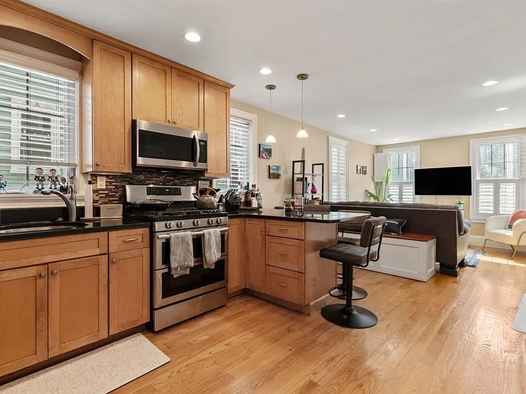 42 Pleasant St #1 — Photo 6