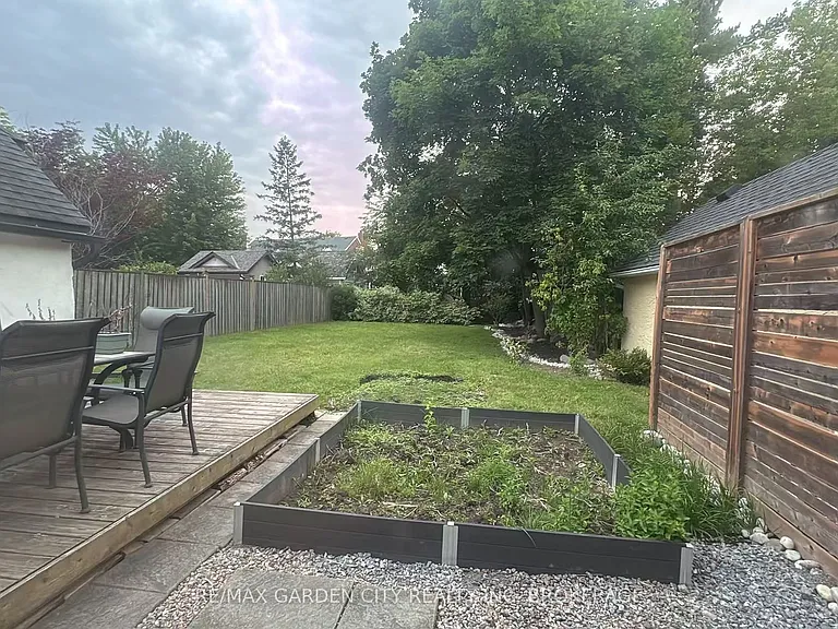 56 South Dr — Photo 35