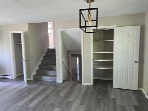 5th image of 831 Cummings Ln