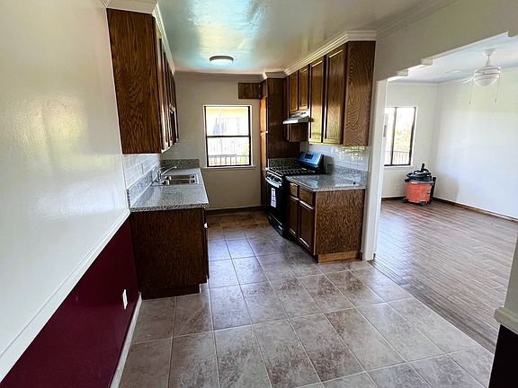 4th image of 7326 Hinds Ave #6