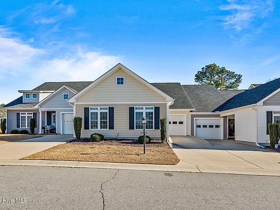 2nd image of 2726 Shire Lane