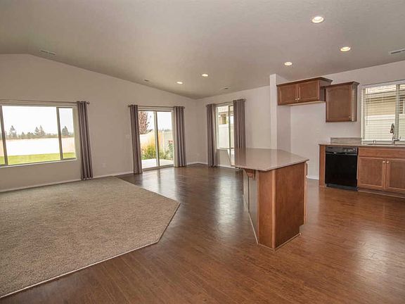 2nd image of 20089 E Glenbrook Ave