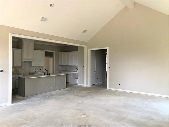3rd image of 1908 Cottonwood Creek Ln
