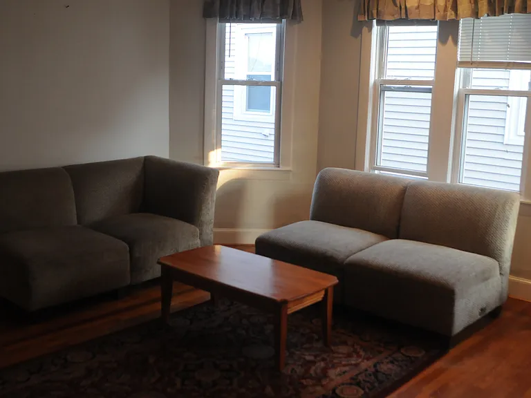 Knowlton St — Photo 7