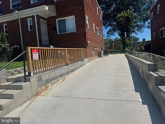 3rd image of 8315 Navahoe Dr