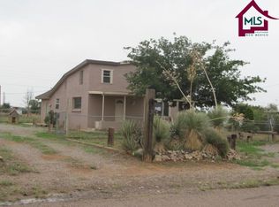9532 Higgins Ln, Las Cruces, NM 88011