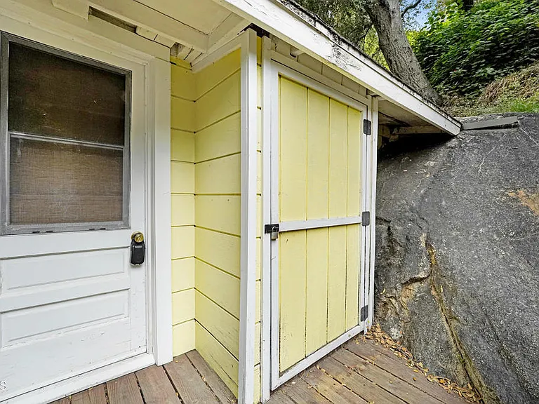 586 Los Rocas Dr — Photo 22