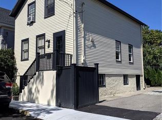 5 Marsh St, Newport, RI 02840