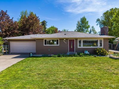 1643 Hillcrest Dr, Moscow, ID, 83843
