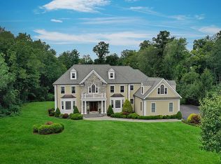 52 Hoyclo Rd, Stamford, CT 06903