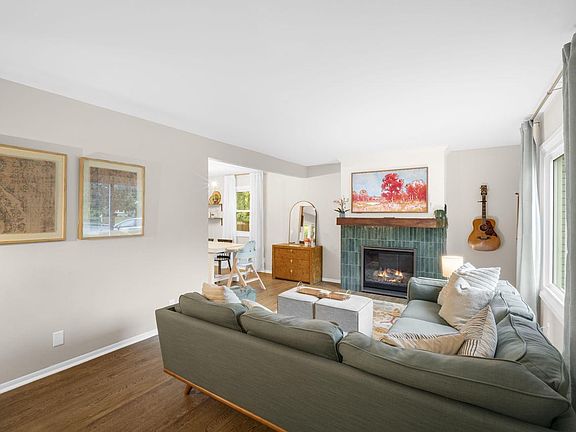 4th image of 1324 W Portview DRIVE
