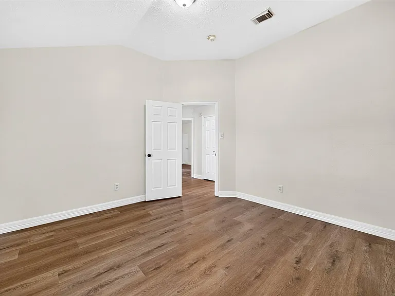 15307 Flemington Ave — Photo 28