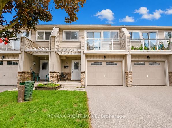 12 Lankin Blvd #31, Orillia, ON L3V 6T2
