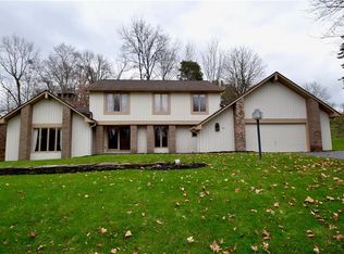 18 Brickston Dr, Pittsford, NY 14534