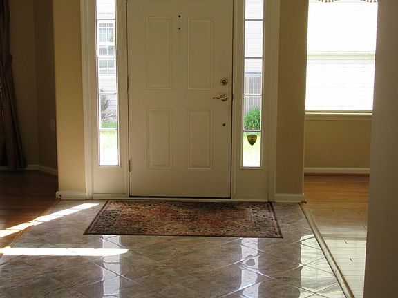 4th image of 129 Valencia Dr