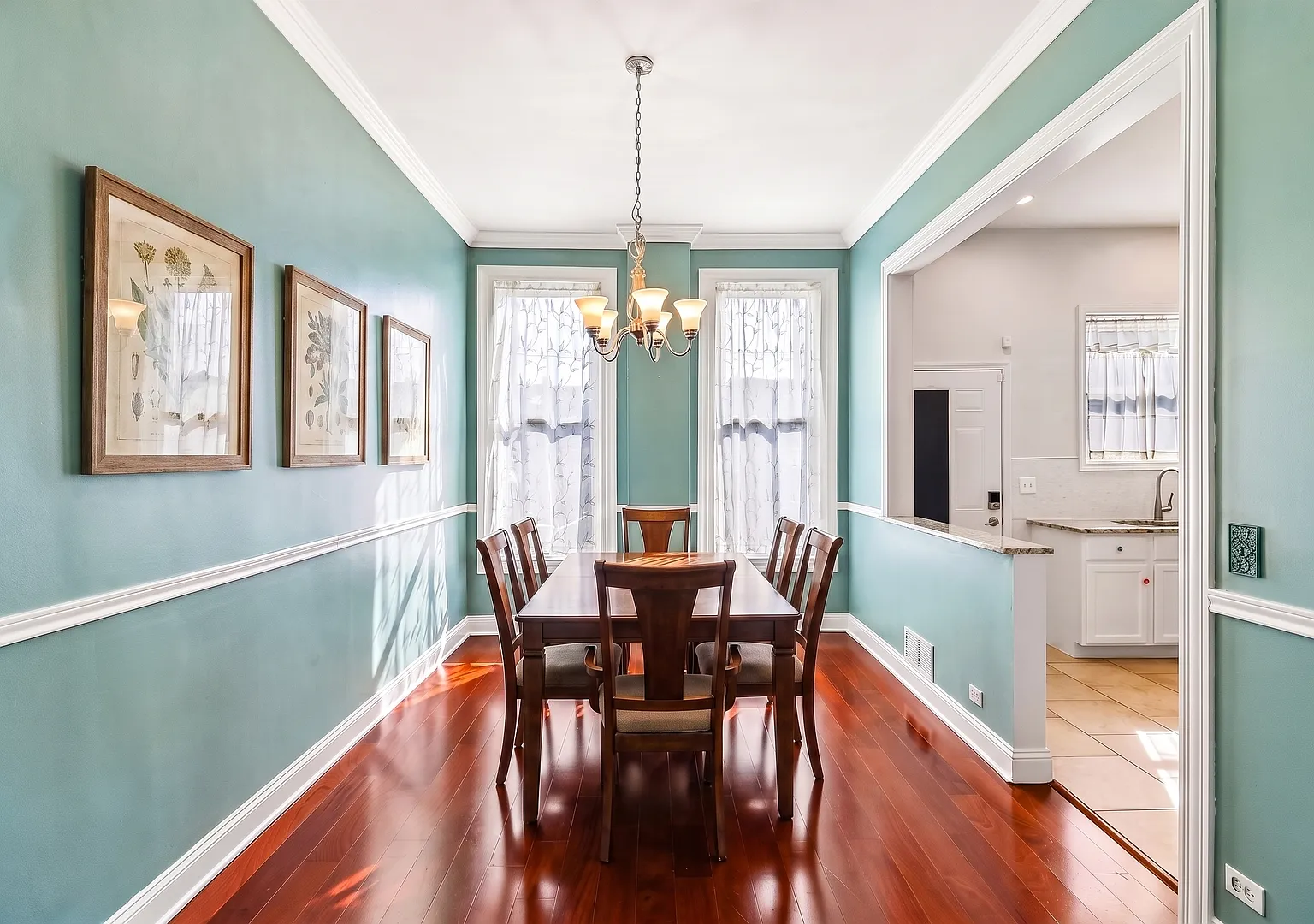 3 bed, 1.5 bath, $3,250 — Photo 3