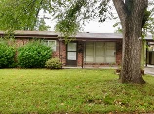 1740 Beverly Dr, Florissant, MO 63031