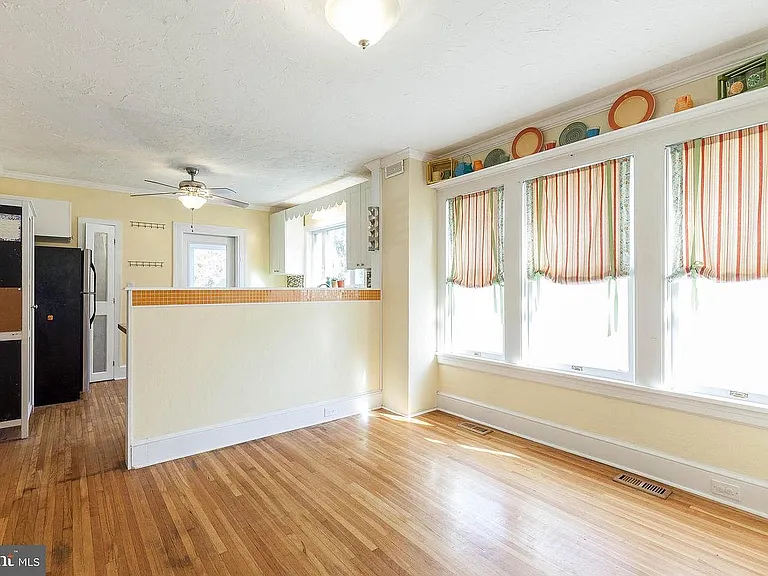 84 W Green St — Photo 22