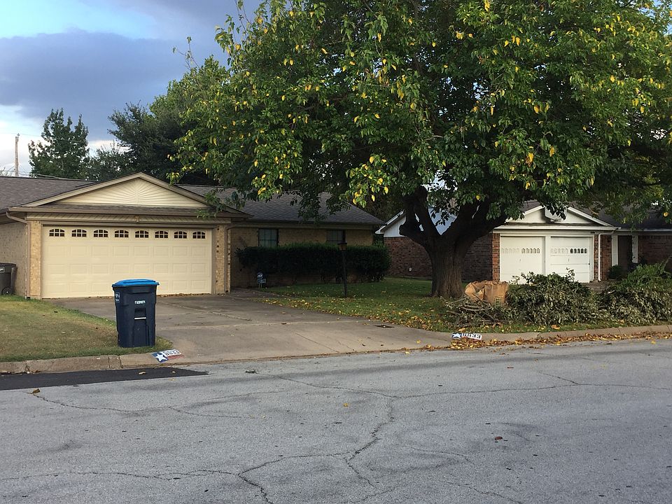 Front view of home.