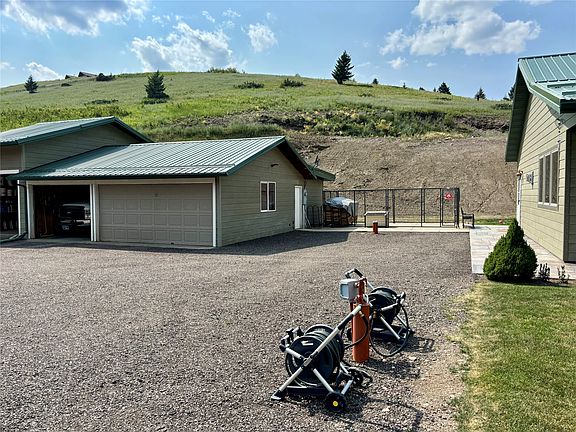2nd image of 28-28 Belt Park Rd