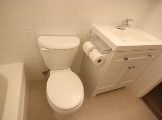 1222 10th Ave APT 1, San Francisco, CA 94122