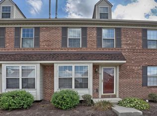 27 Acorn Blvd, Lancaster, PA 17602