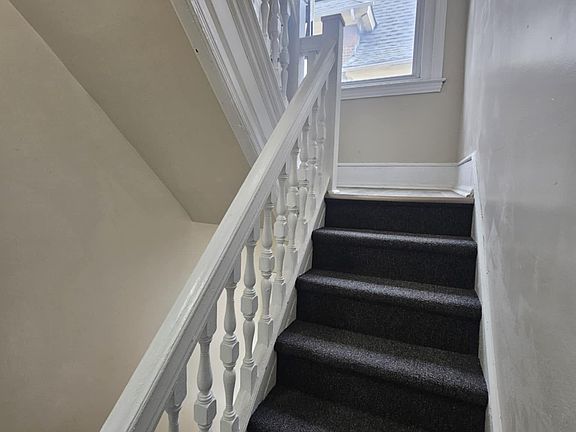 5th image of 817 S Saint Bernard St APT 3