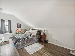 2035 Chesterland Ave, Lakewood, OH 44107