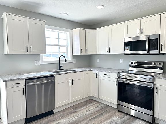 5th image of 501 Maple Ln