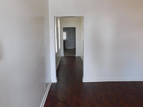 2nd image of 827 Milton St