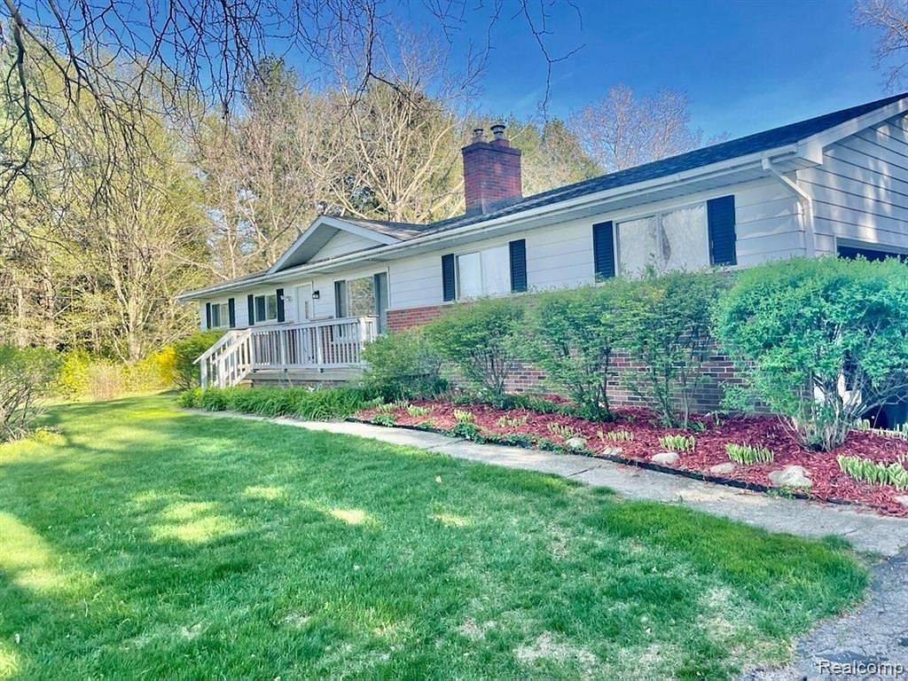 11017 W Coldwater Rd, Flushing, MI 48433 Zillow