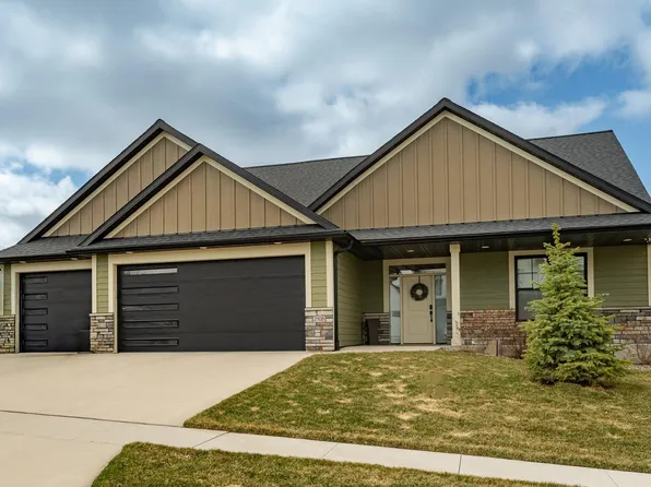 2108 Whitlee Ln SW, Rochester, MN 55902