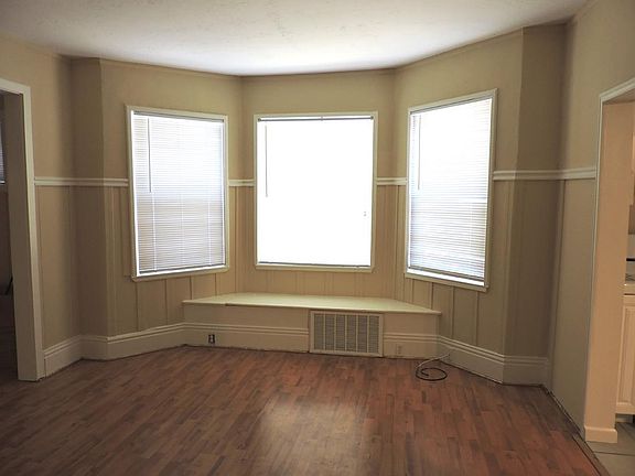 2nd image of 1505 E St APT C