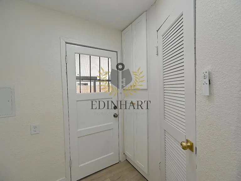 1584 N Carruth Ave #A — Photo 18