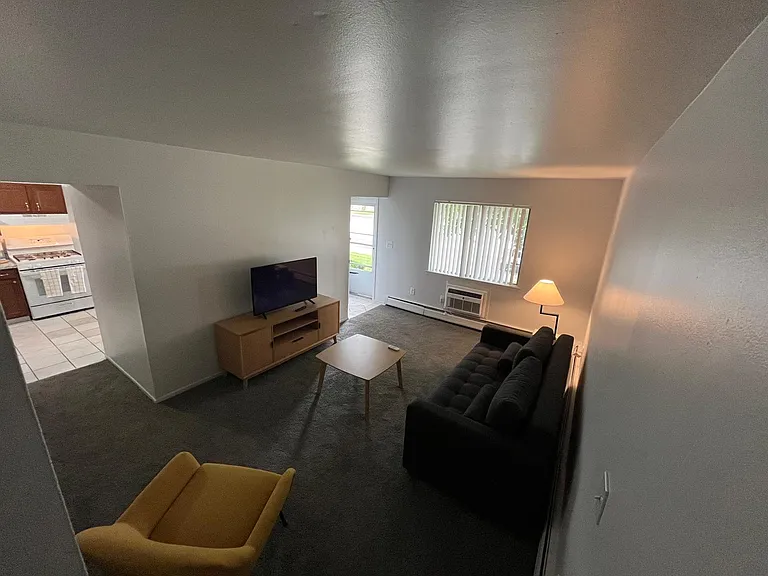 San Dee Townhomes — Photo 24
