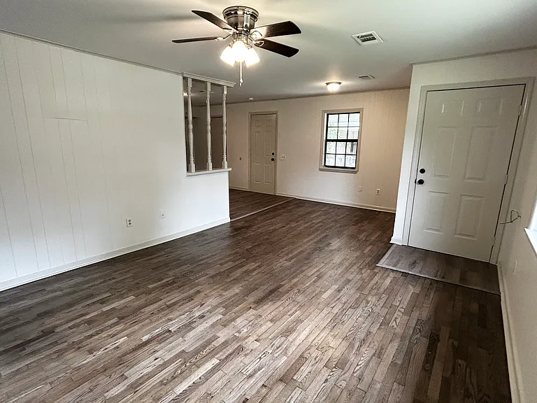 408 Angus St — Photo 7