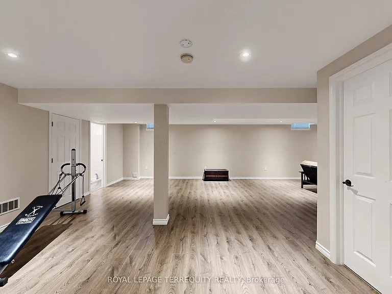 12 Ballantyne Dr — Photo 39