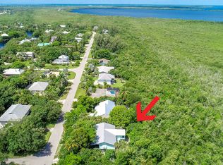 1695 Serenity Ln, Sanibel, FL 33957