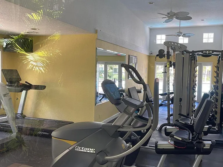 1515 E Broward Blvd #221 — Photo 22