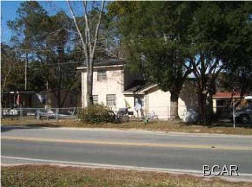 2nd image of 2727 E Baldwin Rd