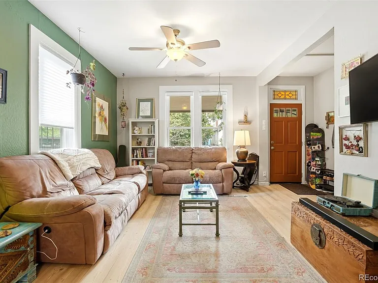 157 W Cedar Ave — Photo 2