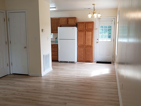 5th image of 1455 24th St NE