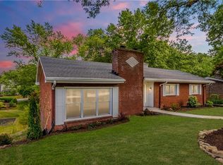 121 Fenwick Dr, Pittsburgh, PA 15235