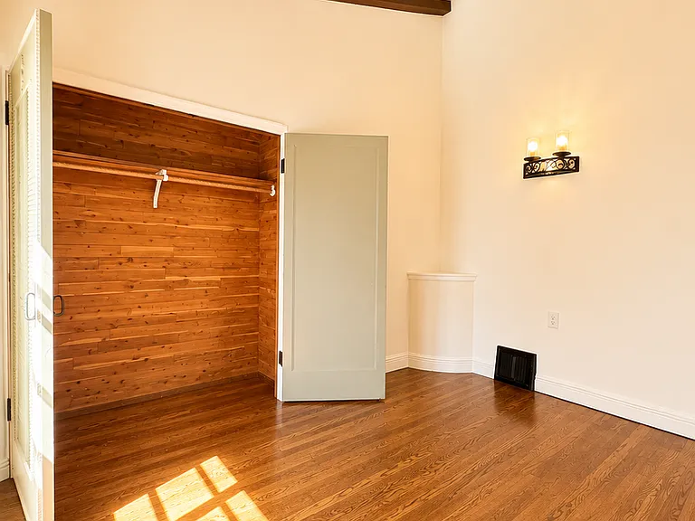 8225 Fountain Ave (Patio Del Moro) — Photo 23